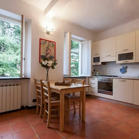 Altido Warm Flat For 4, Located In Quiet Area *