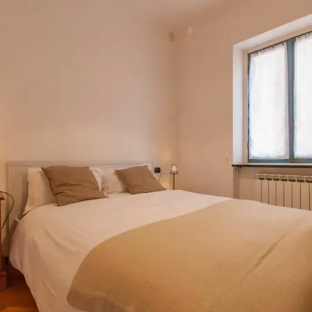 Altido Warm Flat For 4, Located In Quiet Area